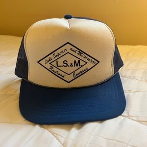 Men’s vintage trucker hat